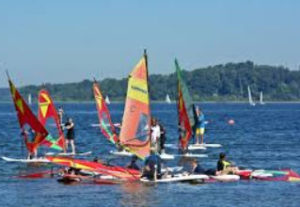 lots of boats on the lake